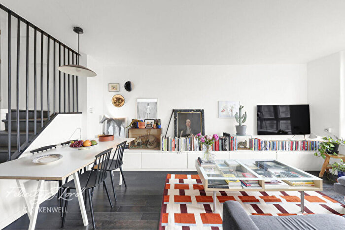 3 Bedroom Apartment For Sale In Bath Street, London, EC1V