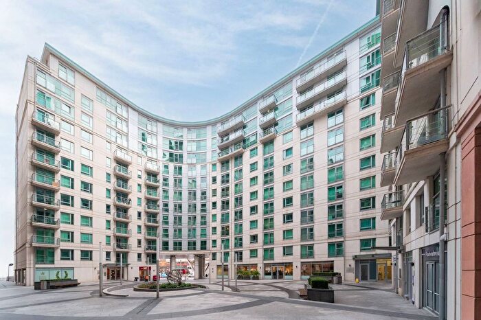 2 Bedroom Flat To Rent In St George Wharf, Vauxhall, London, SW8