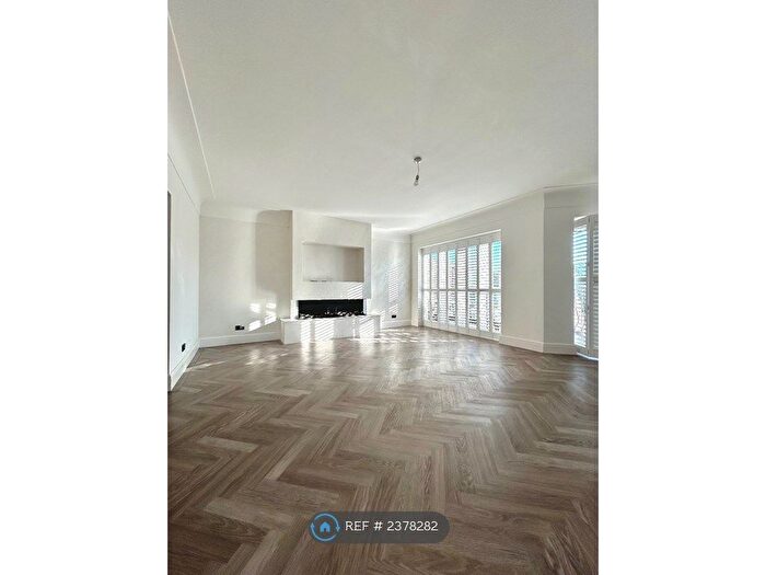 3 Bedroom Flat To Rent In Coniston House, Liverpool, L17