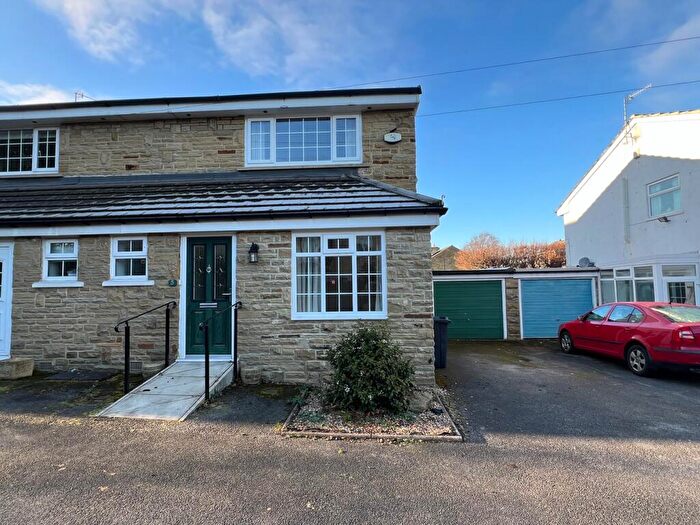 2 Bedroom Semi Detached House For Sale In Queens Court, Shipley, BD18