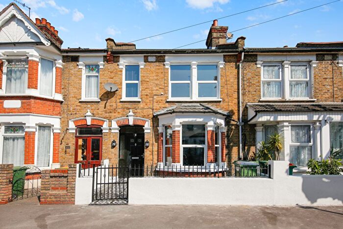 4 Bedroom Terraced House To Rent In Mitcham Road, London, E6