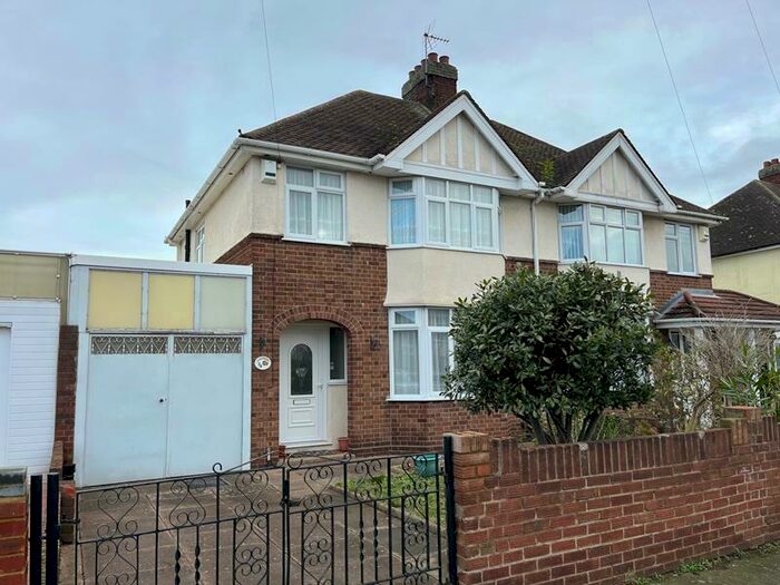 3 Bedroom Property To Rent In Gloucester Road, Bedford, MK42
