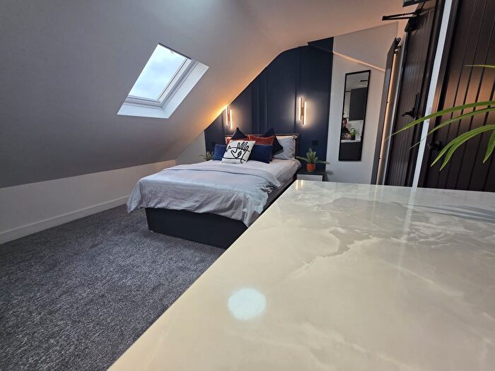 Studio To Rent In Belmont Road, Luton, Bedfordshire, LU1