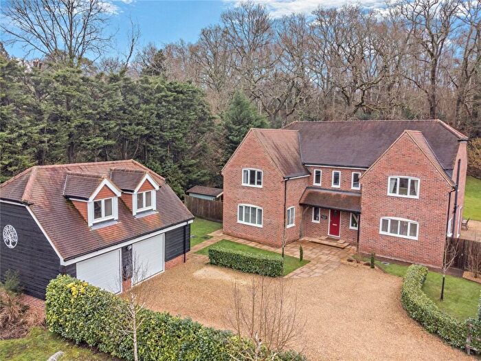 5 Bedroom Detached House For Sale In Thornford Road, Crookham Common, Thatcham, Berkshire, RG19