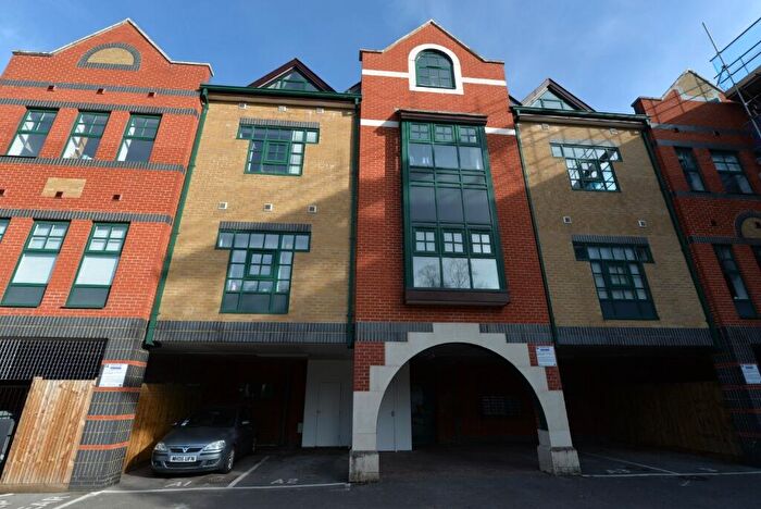 1 Bedroom Flat To Rent In St Mary's Place, Southampton, SO14