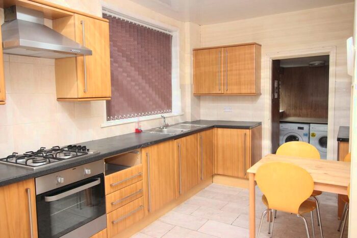 4 Bedroom Terraced House To Rent In Chillingham Road, Heaton, Newcastle Upon Tyne, NE6