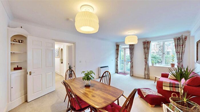 1 Bedroom Apartment For Sale In Hornsey Lane, London, N6