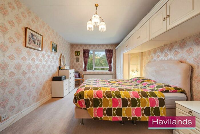 1 Bedroom Flat For Sale In Church Hill, London, N21