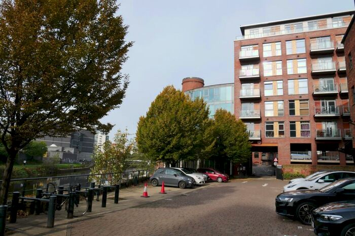 1 Bedroom Apartment To Rent In Roberts Wharf, East Street, Leeds, West Yorkshire, LS9