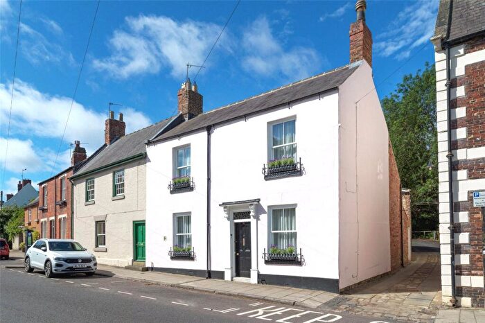 3 Bedroom End Of Terrace House To Rent In Hallgarth Street, Durham, DH1