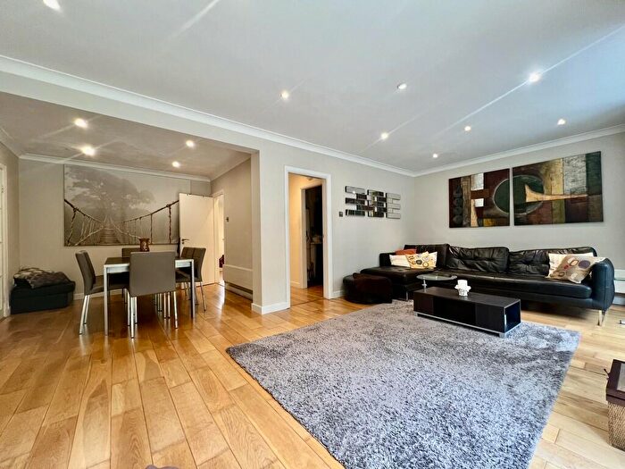 6 Bedroom Detached House To Rent In Albury Drive, Pinner, HA5