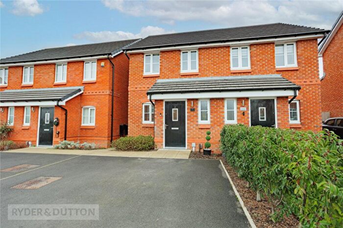 2 Bedroom Semi Detached House For Sale In Moor Farm Close, Chadderton, Oldham, Greater Manchester, OL9