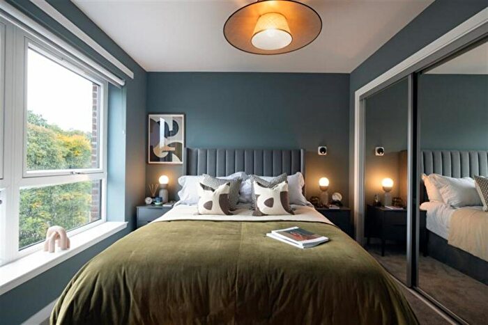 3 Bedroom End Of Terrace House To Rent In Casa At Vista Park, Glasgow, G33