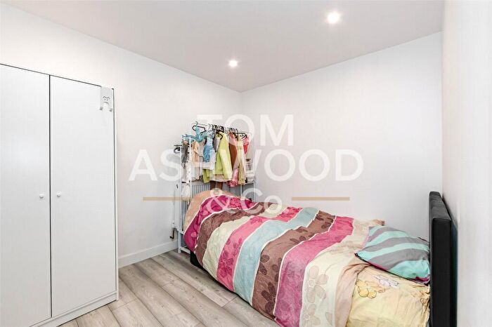 3 Bedroom Terraced House For Sale In Pretoria Road, London, E16