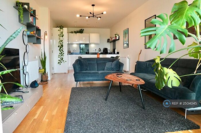 2 Bedroom Flat To Rent In Altitude Point, London, N8