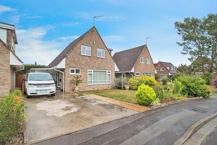 3 Bedroom Detached House For Sale In Saddlers Mead, Wilton, Salisbury, SP2