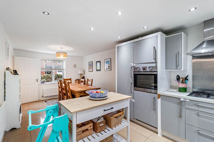 4 Bedroom Detached House For Sale In Wedgwood Drive, Warrington, WA4 - Photo 3