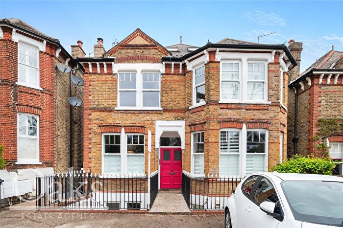 2 Bedroom Flat For Sale In Palace Road, Tulse Hill, SW2