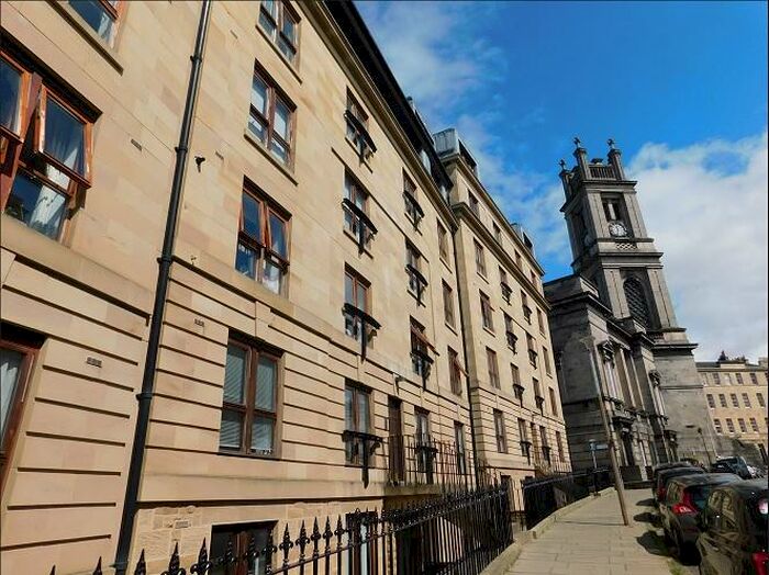 2 Bedroom Flat To Rent In St Stephen Street, Edinburgh, EH3