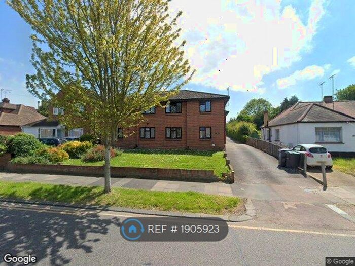 2 Bedroom Flat To Rent In Carlton Avenue, Southend-On-Sea, SS0