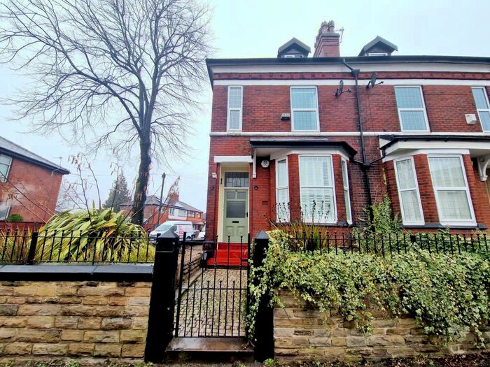 1 Bedroom Flat To Rent In Bury Old Road, Whitefield, Manchester, M45