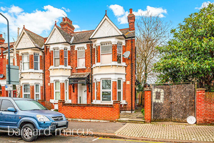 Apartment To Rent In Furness Road, NW10