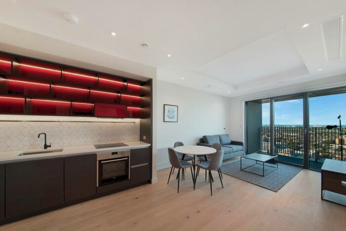 1 Bedroom Apartment To Rent In Corson House, London City Island, London, E14