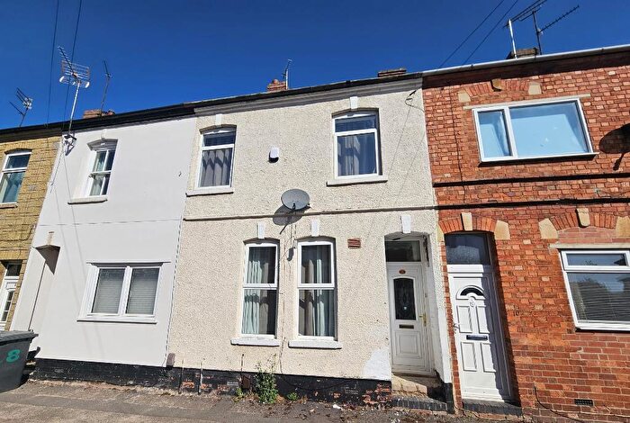 3 Bedroom Terraced House To Rent In Jubilee Street, Rothwell, Kettering, Northamptonshire, NN14