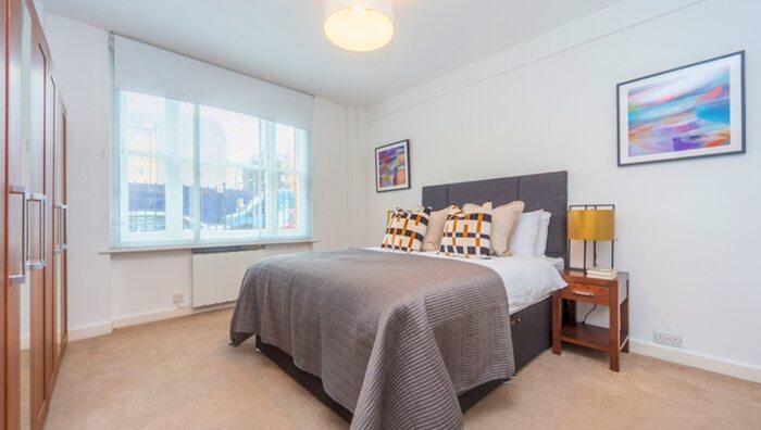1 Bedroom Flat To Rent In Hill Street, London, W1J