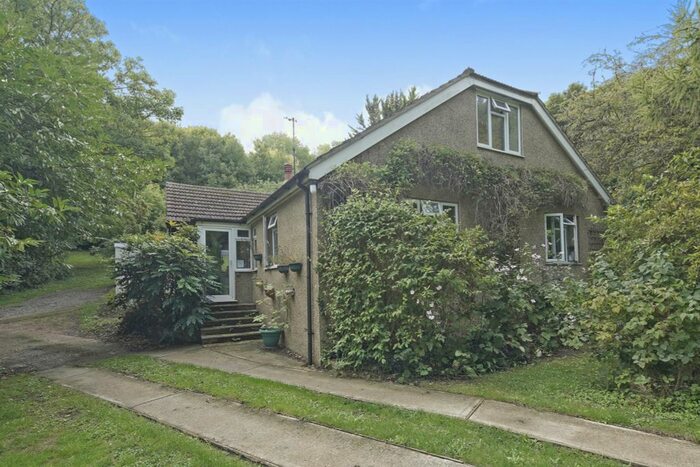 5 Bedroom Detached House For Sale In Valley Road, Peacehaven, BN10