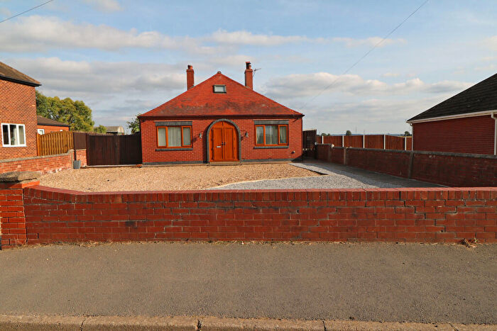 2 Bedroom Detached Bungalow For Sale In Eastoft Road, Luddington, DN17