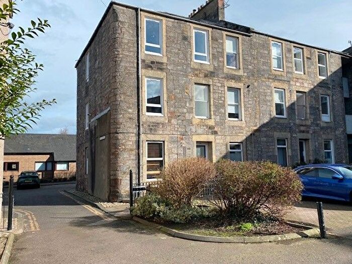3 Bedroom Flat To Rent In North High Street, Musselburgh, East Lothian, EH21