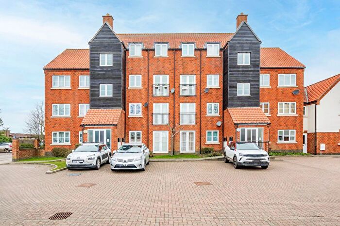 2 Bedroom Flat For Sale In Commercial Road, Constable Court, NR19