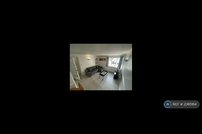 1 Bedroom Maisonette To Rent In Conifer Close, Waltham Cross, EN7