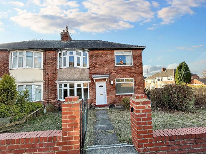 2 Bedroom Flat For Sale In Beverley Road, Gateshead, NE9