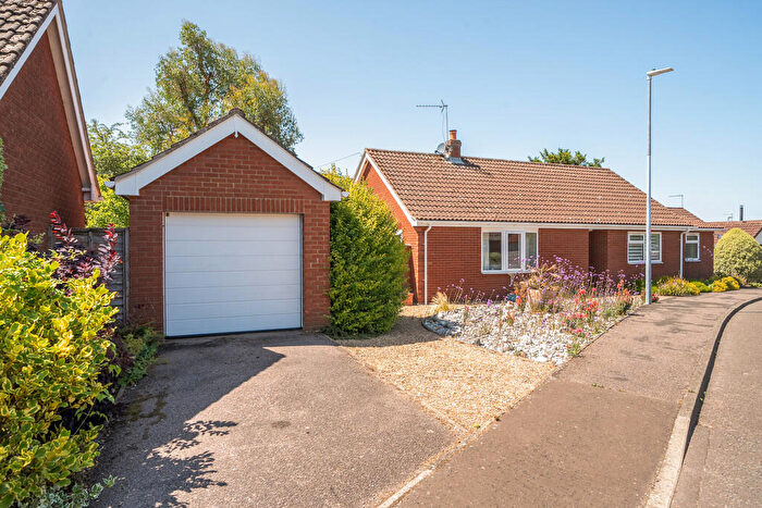 2 Bedroom Detached Bungalow For Sale In Kenwyn Close, Holt, Norfolk, NR25
