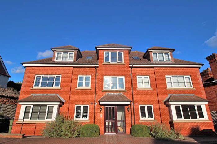 2 Bedroom Flat To Rent In Worplesdon Road, Worplesdon Court, GU2