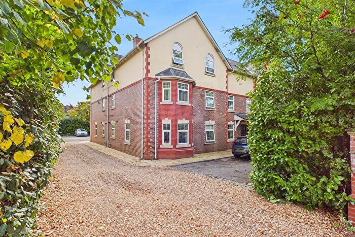 1 Bedroom Flat For Sale In Whitefield Road, Stockton Heath, Warrington, WA4