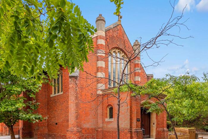 2 Bedroom Flat For Sale In Village Square, Woolwich, London, SE18