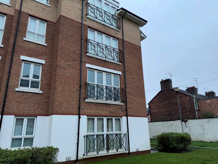 2 Bedroom Apartment To Rent In Golders Green, Liverpool, L7