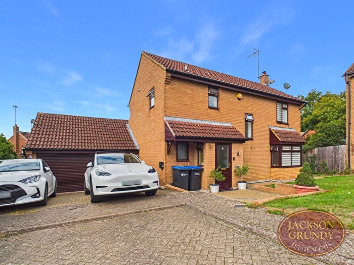 4 Bedroom Detached House For Sale In Aviemore Gardens, West Hunsbury, NN4