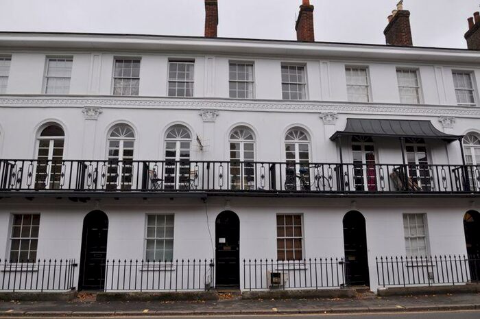 Flat To Rent In Alphington Street, Exeter, EX2