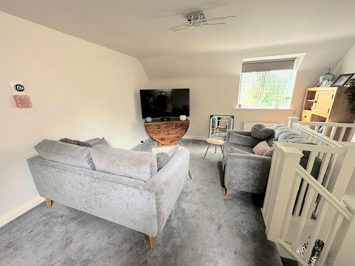 1 Bedroom Flat To Rent In Pippin Court, Halifax, HX2