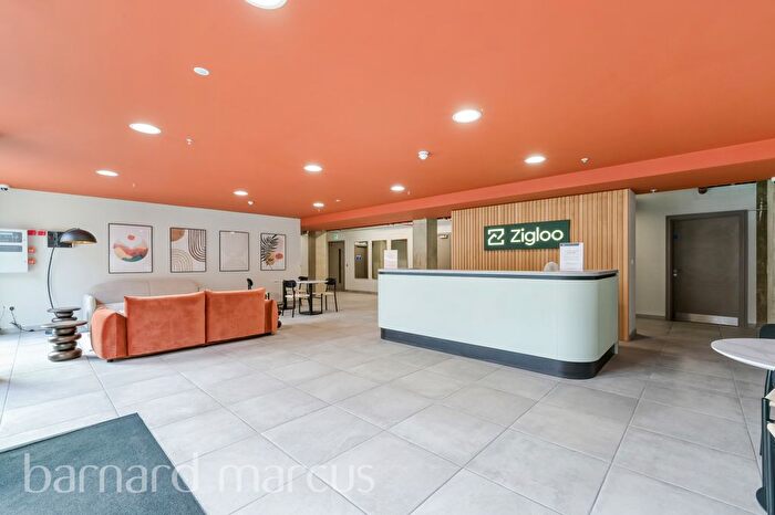 Studio To Rent In Victoria Road, Feltham, TW13