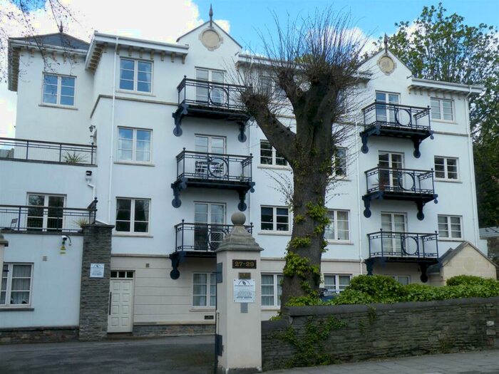 Flat To Rent In Tyndalls Park Road, Clifton, Bristol, BS8