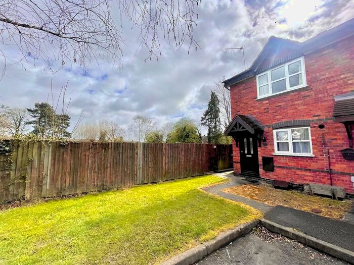 2 Bedroom Terraced House To Rent In Terrys Close, Redditch, B98