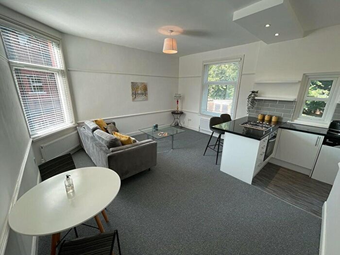 1 Bedroom Apartment To Rent In Ballbrook Avenue, Didsbury, M20