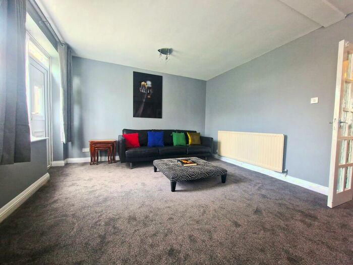 3 Bedroom House To Rent In Marsland Close, Birmingham, B17