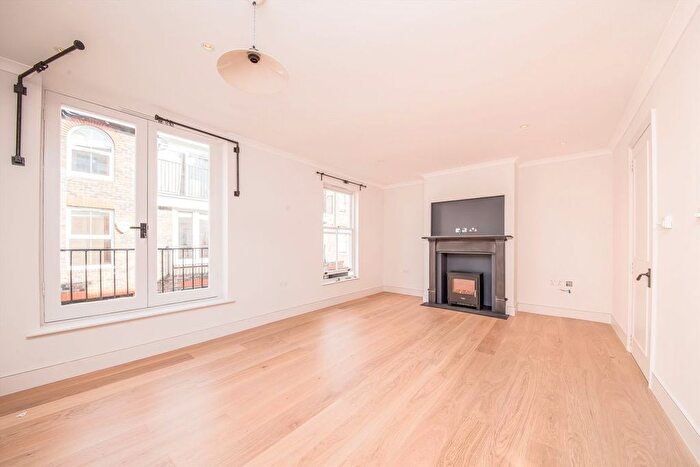 3 Bedroom Property To Rent In Elgin Mews North, Maida Vale, W9