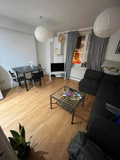 1 Bedroom Flat To Rent In Stoke Newington High Street, Stoke Newington, N16